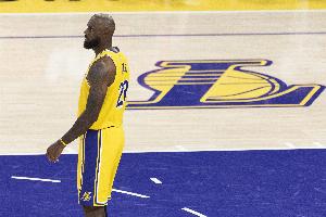 马刺破狼：当文班不封盖时？